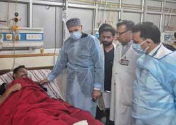CM Omar visits SKIMS, assures best care for civilians injured in Gagangeer