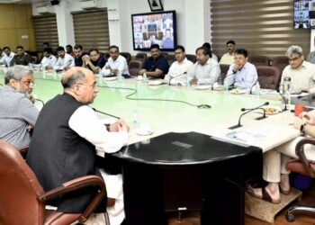 CM Omar reviews summer preparedness for Jammu division