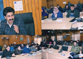 Good Governance Week: Secy Health visits Kupwara, Reviews progress of health sector, felicitates DNB students