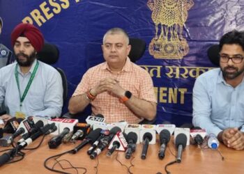 Drug peddlers and terrorists are “two sides of the same coin” in J&K: LG Sinha