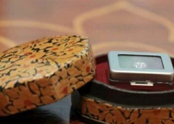 PM Modi Gifts Eco-Friendly Lab-Grown Diamond placed in Kashmir’s exquisite Papier mâché box To US First Lady Jill Biden