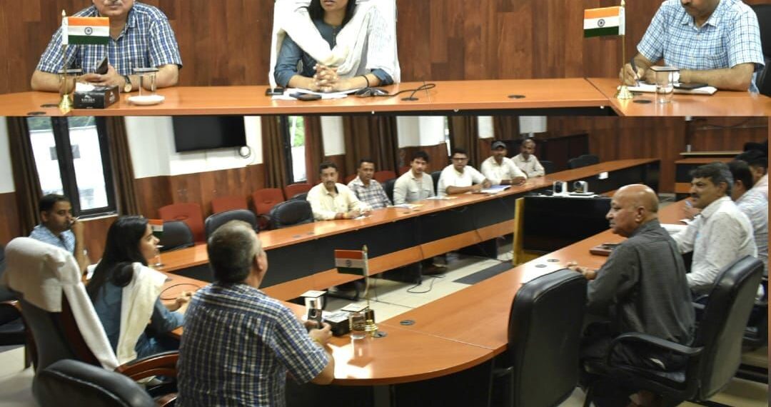 PM Surya Ghar Bijli Yojana: DDC Reasi stresses accelerated action; withholds salaries of 4 JEs for Poor performance