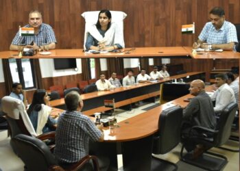 PM Surya Ghar Bijli Yojana: DDC Reasi stresses accelerated action; withholds salaries of 4 JEs for Poor performance