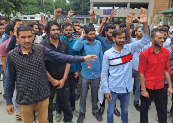 Fire, Emergency Services Job Aspirants Protest In Srinagar