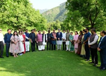 Parliamentary Standing Committee on External Affairs calls on CM Omar in Srinagar
