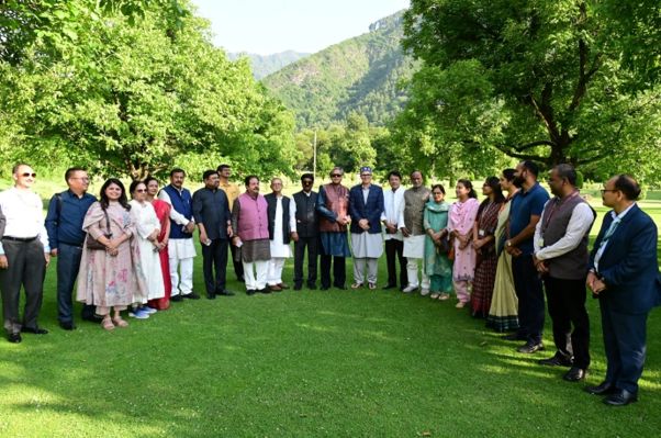 Parliamentary Standing Committee on External Affairs calls on CM Omar in Srinagar