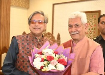 Parliamentary Standing Committee on External Affairs calls on LG Sinha