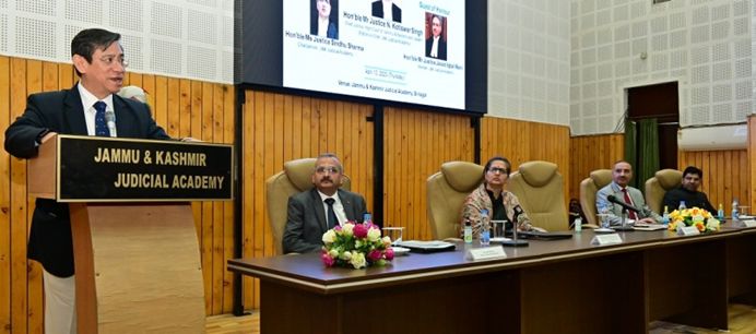 Judges are like architectural designers while deciding a case: CJ