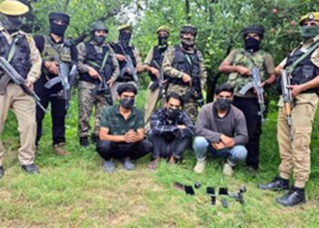 Police, Army, CRPF arrest LeT associates