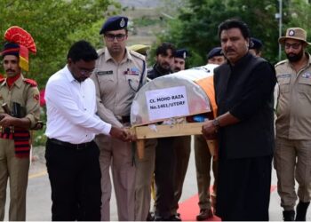 Injured during rescue operation, policeman succumbs in Ladakh