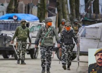 Policeman killed, his daughter injured in Soura attack