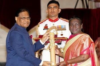President Murmu confers Bharat Ratna on Ex-PM Narasimha Rao, three others