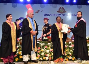 President Murmu graces the 20th Convocation of Kashmir University, LG Express Gratitude to President