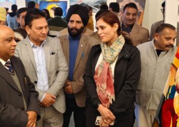 Pr Secy Culture inaugurates 5-day Women Painters Exhibition in Jammu