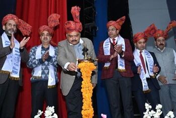 Alok Kumar inaugurates Kala Utsav at Jmu