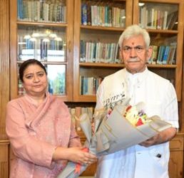 Prof. Nilofer Khan VC KU calls on LG