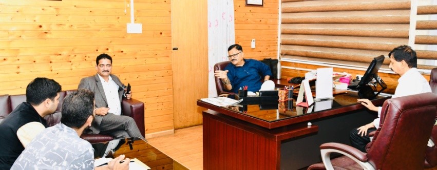 Legislators meet Javed Rana, discuss public welfare issues