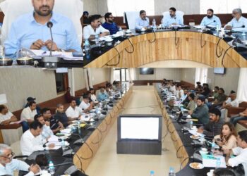 Secy RDD reviews development projects, Vibrant Village Programme-II in Poonch
