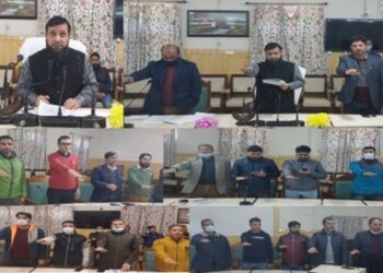 Vigilance Awareness Week: RTO Kashmir administers pledge against corruption