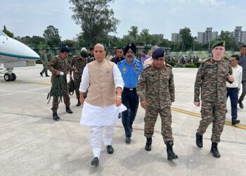 Defence minister Rajnath visits Rajouri, reviews security situation