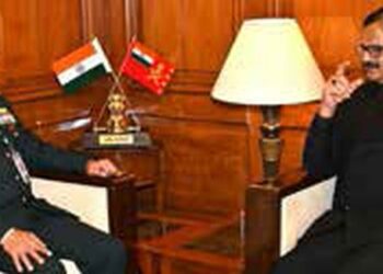 Javed Rana meets Army Chief, discusses critical issues affecting LoC residents