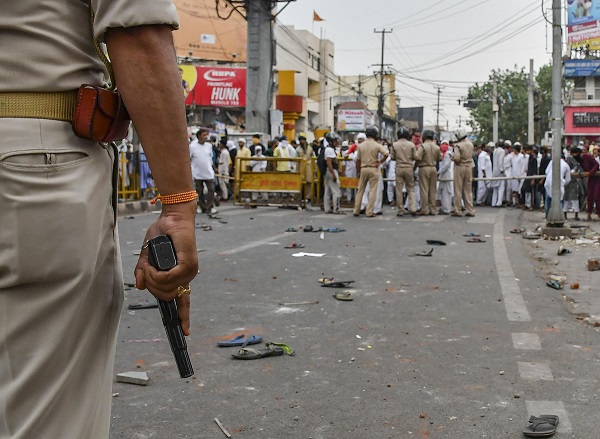 Continuing row over Blasphemous remarks against prophet (SAW) : 2 die in Ranchi violence