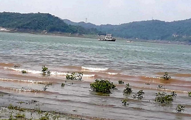 Ranjit Sagar Helicopter Crash: Search and Rescue team recovers body of one missing pilot