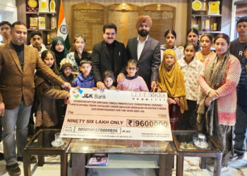 Doda: Rs 96 lakh distributed among 328 beneficiaries as NIC sponsorship benefits