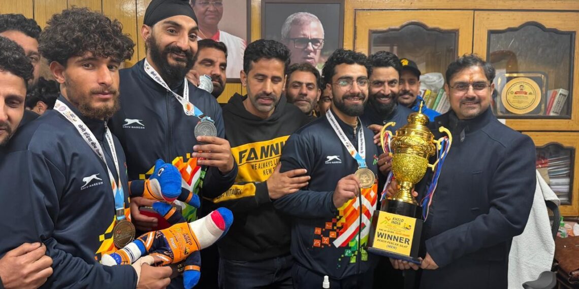 Satish Sharma felicitates Khelo India Beach Games 2026 medal winners