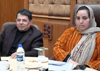 Sakeena Itoo reviews key issues of Education sector with representatives of Pve School, Parents Associations