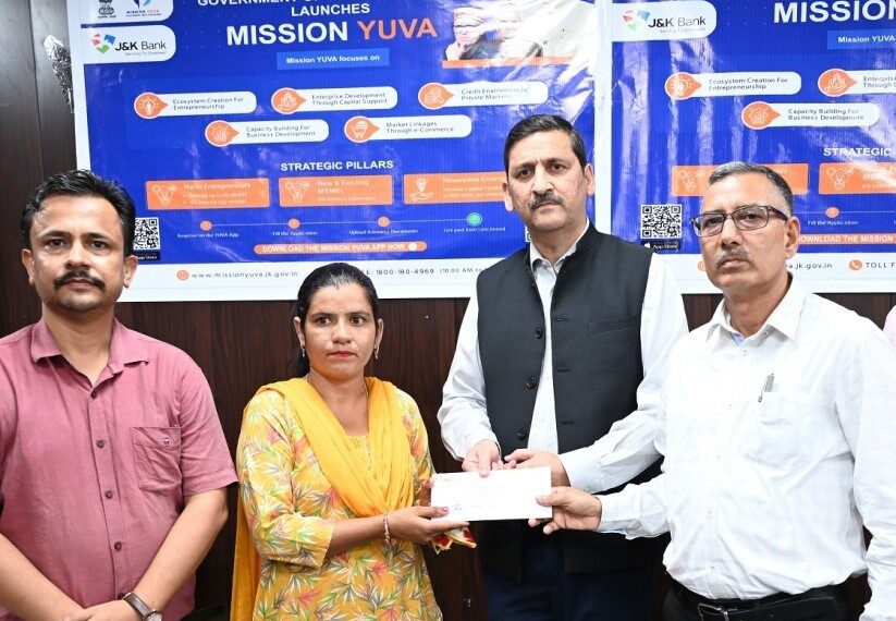 J&K Bank sanctions 40 cases under Mission YUVA Udan in Samba Distt