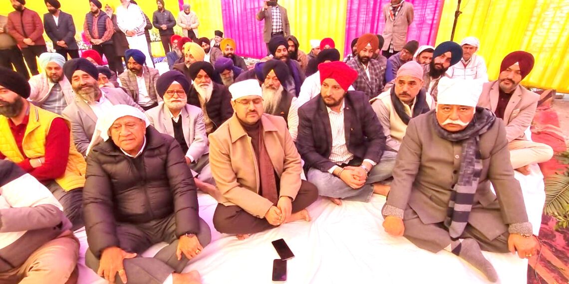 Satish Sharma attends Prakash Purab celebrations of Sri Guru Gobind Singh Ji