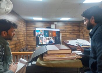 SDM reviews working of Mission Yuva Doots in Thathri