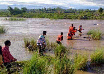 SDRF team rescues four people from flash flood in Kathua
