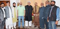 SHG members from Bandipora call on LG in Srinagar