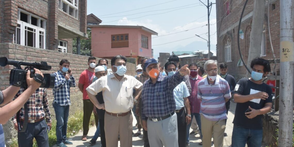 Comr SMC to take weekly review of developmental works, routine visits to constructional sites, engineers directed to submit action report, prepare estimate timely