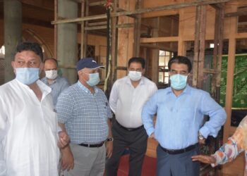 Acting Mayor, Comr SMC visit Srinagar areas , review Muharram arrangements