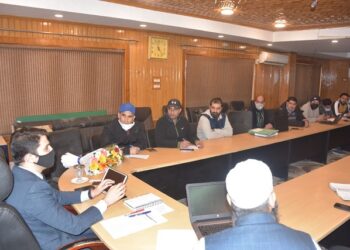 Ensure municipal services  digitally to  citizens: Srinagar Municipal Comr tells SMC’s  IT official