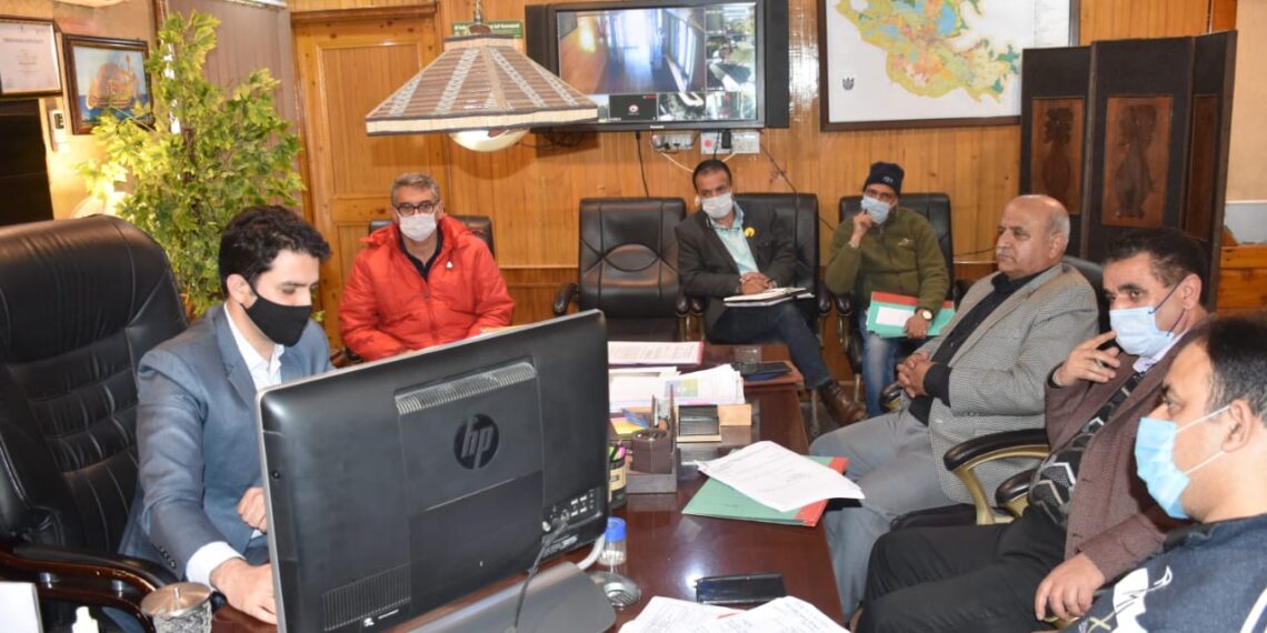 City Municipal Comr Srinagar holds meeting on transfer of Water Works Division to SMC