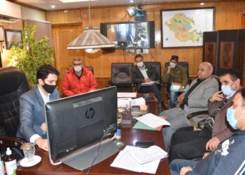 City Municipal Comr Srinagar holds meeting on transfer of Water Works Division to SMC