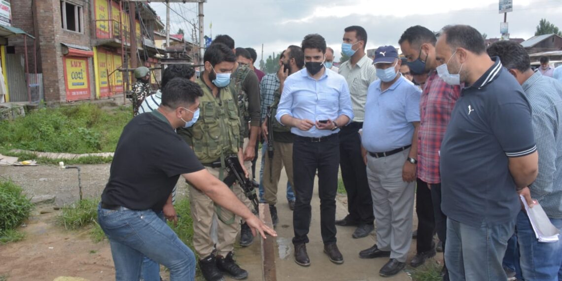 Commissioner SMC  conducts city tour, reviews different civil works