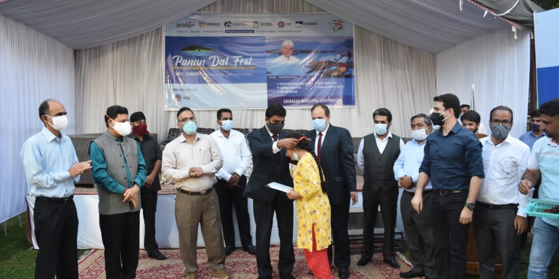 SMC organises “Panun Dal  Fest” for cleaner Dal Lake.