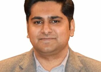 Comr SMC reviews Dr Owais Ahmad