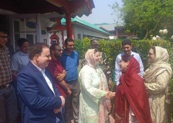 Sakeena Itoo conducts surprise inspection of GDC Boys Anantnag