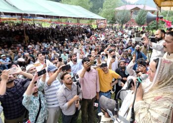 Sakeena Itoo tours Chatroo; lays foundation stone for remodelling of GHSS, inaugurates NTPHC Inderwal