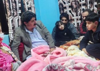 Sakeena Masood visits family of slain Sumbal woman   
