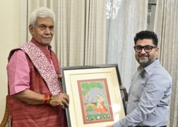 Sandeep Sharma, ICICI Bank Zonal Head for J&K and Ladakh calls on LG