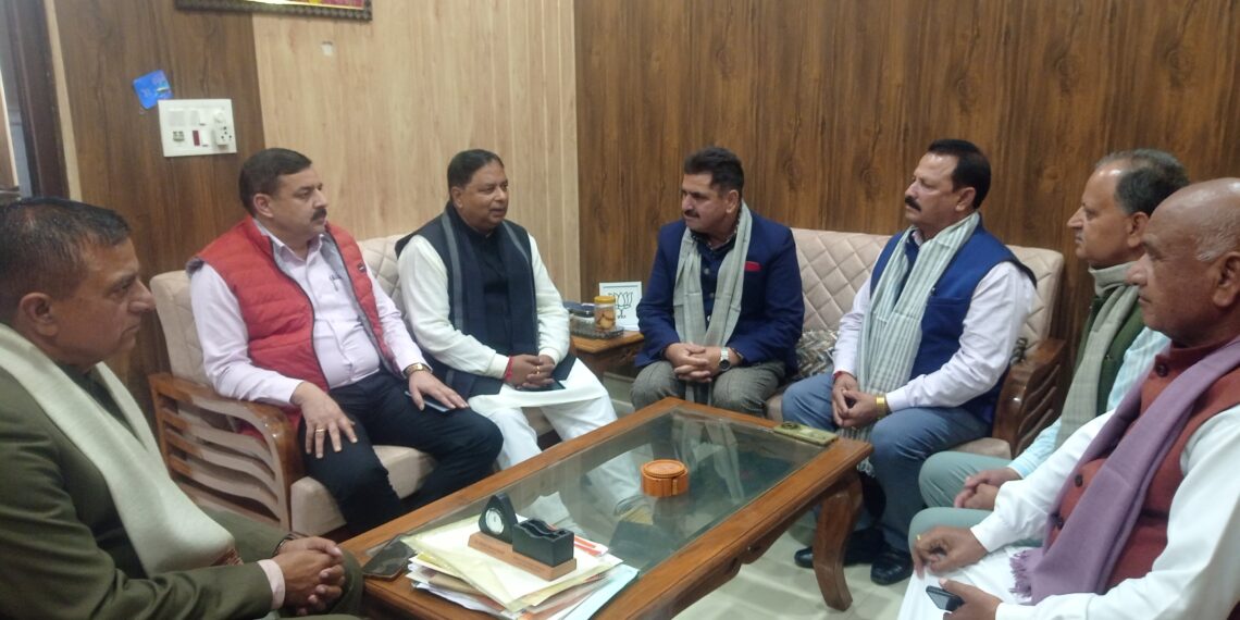 Sat Sharma chairs crucial meeting with DDC Chairpersons, says BJP restored true grassroots democracy in J&K after decades of neglect