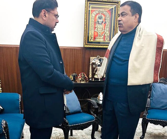 Satish Sharma attends National Transport Ministers’ Meeting, meets Nitin Gadkari