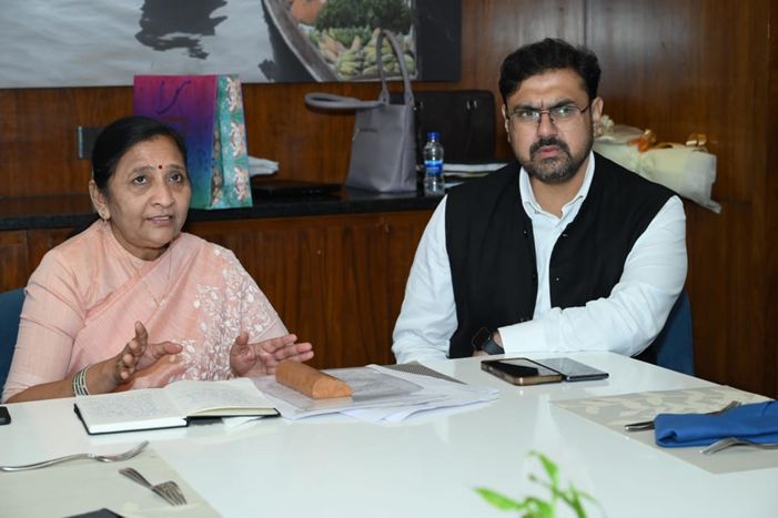 Satish Sharma meets Union MoS Nimuben Jayantibhai Bambhaniya